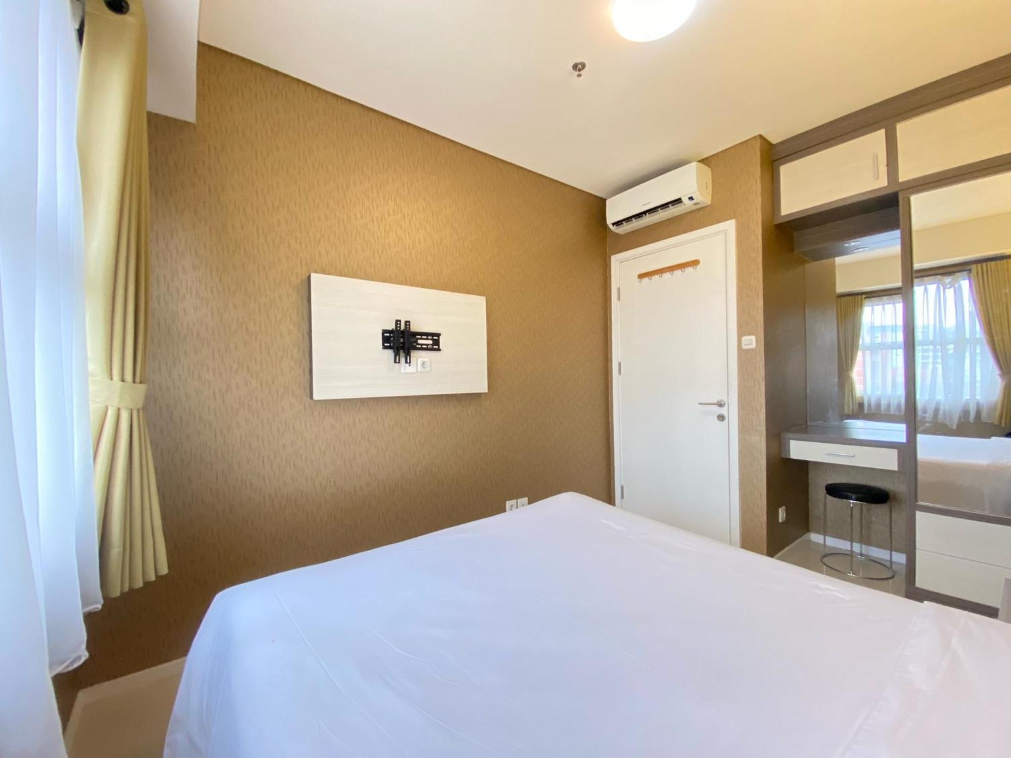1br At Parahyangan By Travelio *